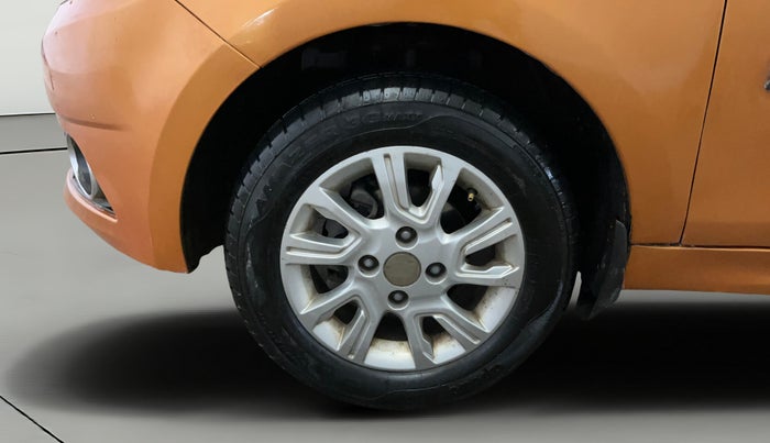 2017 Tata Tiago XZ PETROL, Petrol, Manual, 37,521 km, Left Front Wheel