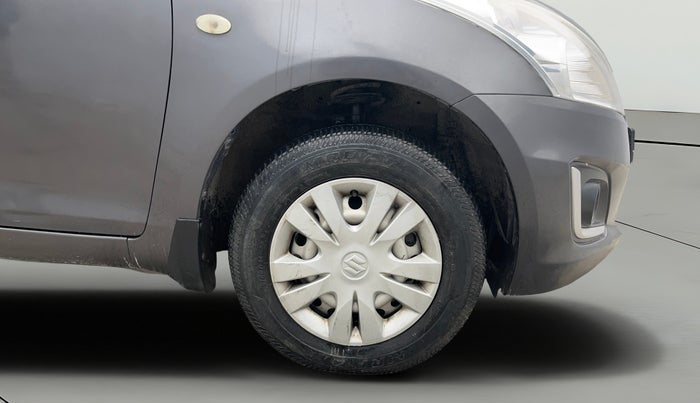 2017 Maruti Swift LXI (O), Petrol, Manual, 54,121 km, Right Front Wheel