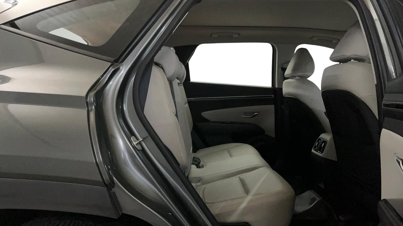 2023 Hyundai Tucson SIGNATURE 2.0 AT PETROL, Petrol, Automatic, 30,151 km, Right Side Rear Door Cabin