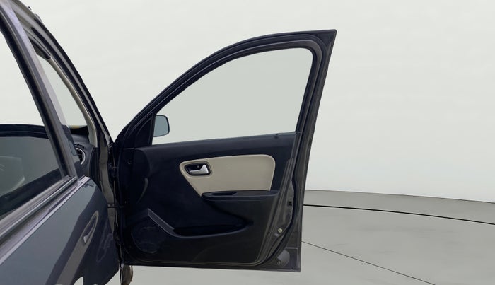 2022 Maruti Alto LXI OPT CNG, CNG, Manual, 47,176 km, RHS Front Door