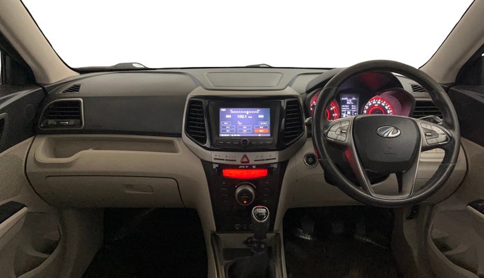 2019 Mahindra XUV300 W8 (O) 1.2 PETROL, Petrol, Manual, 75,045 km, Dashboard