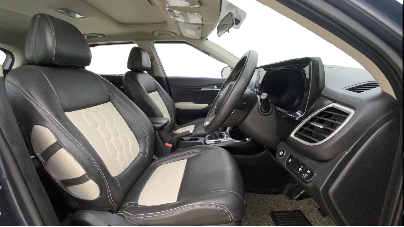 2023 KIA SELTOS HTK PLUS 1.5 IMT, Petrol, Manual, 57,715 km, Right Side Front Door Cabin