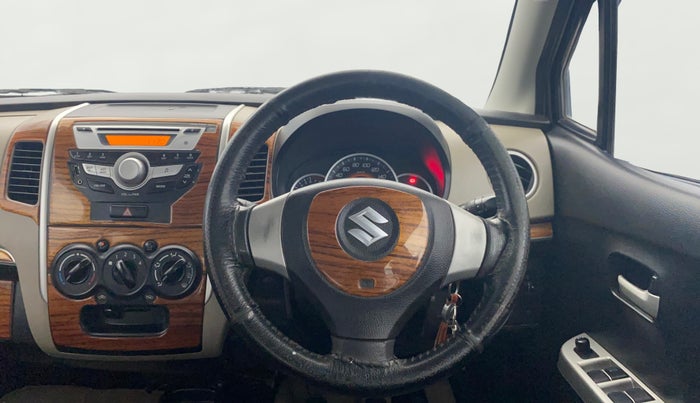 2015 Maruti Wagon R 1.0 VXI, Petrol, Manual, 63,975 km, Steering Wheel Close Up