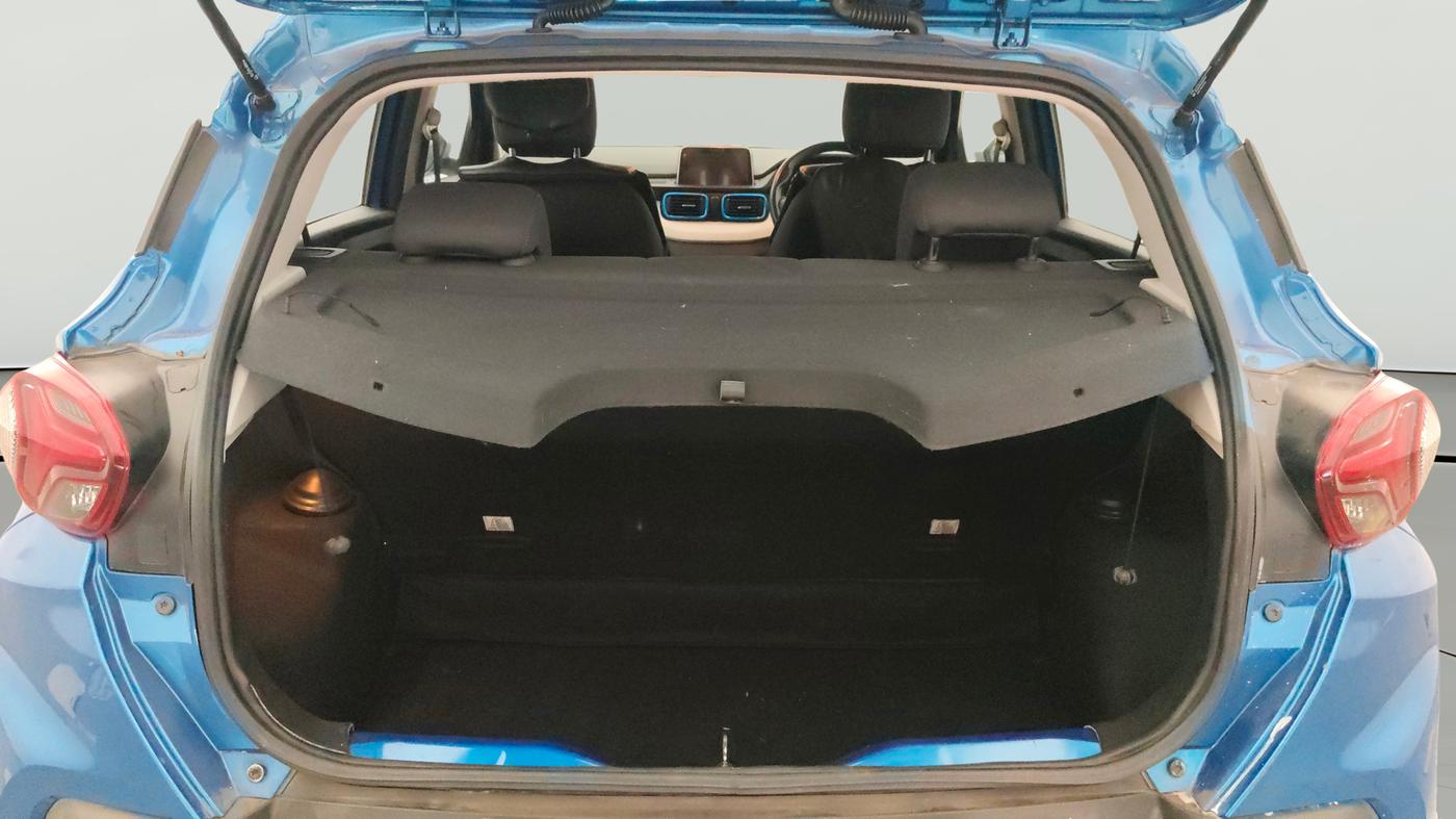 2021 Tata PUNCH CREATIVE AMT 1.2 RTN DUAL TONE, Petrol, Automatic, 19,571 km, Boot Open Zoomed View