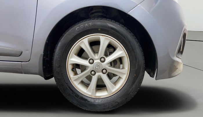 2016 Hyundai Grand i10 ASTA AT 1.2 KAPPA VTVT, Petrol, Automatic, 66,660 km, Right Front Wheel