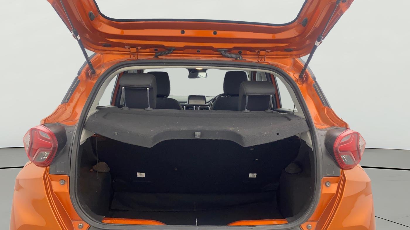 2023 Tata PUNCH CREATIVE  MT, Petrol, Manual, 27,766 km, Boot Open Zoomed View