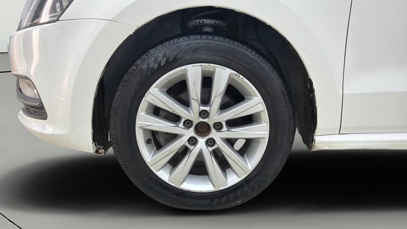 2016 Volkswagen Polo GT TSI AT, Petrol, Automatic, 80,459 km, Left Front Wheel