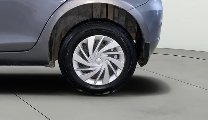2016 Maruti Swift VXI, Petrol, Manual, 52,632 km, Left Rear Wheel