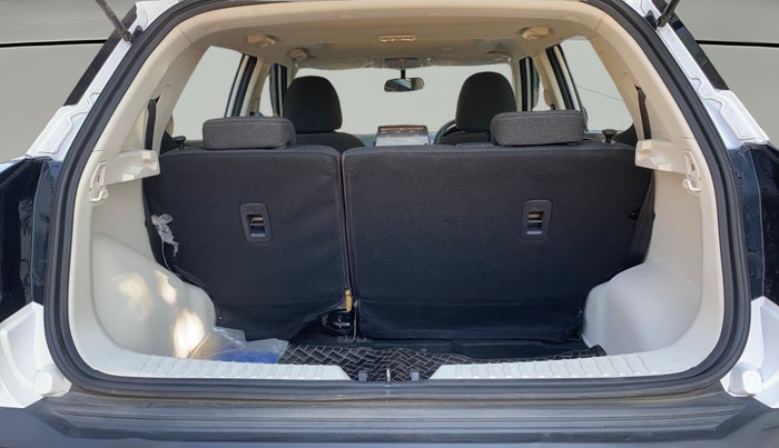 2024 Mahindra XUV 3XO MX3 Pro 1.2 L TCMPFi, Petrol, Manual, 15,478 km, Boot Open Zoomed View