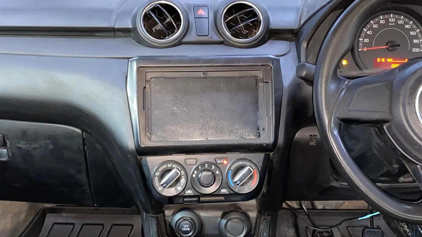 2024 Maruti Swift LXI, Petrol, Manual, 15,848 km, Air Conditioner