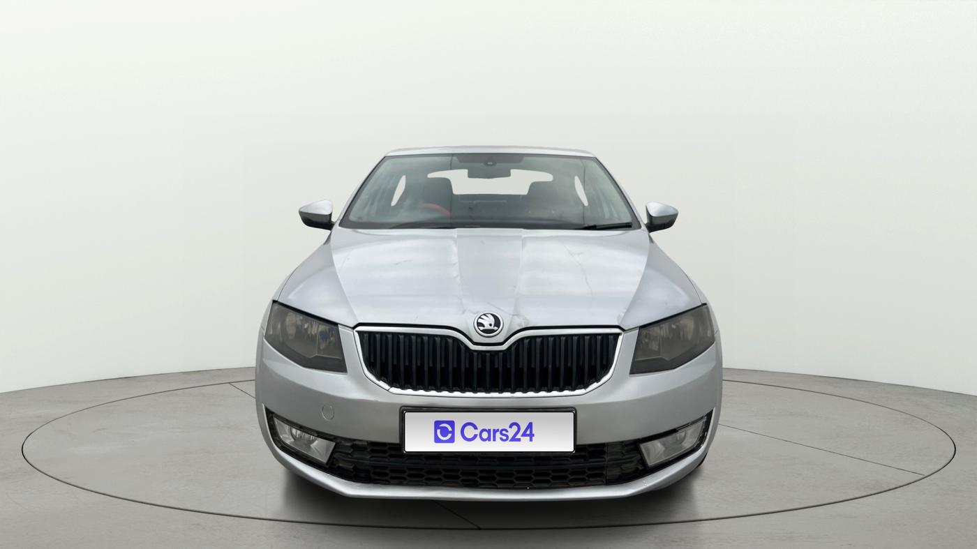 2015 Skoda Octavia AMBITION 1.4 TSI, Petrol, Manual, 1,47,263 km, Front
