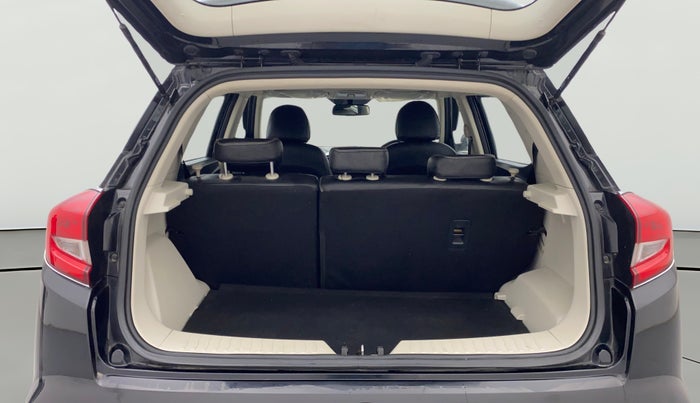 2022 Mahindra XUV300 W8 (O) 1.5 DIESEL, Diesel, Manual, 23,722 km, Boot Open Zoomed View