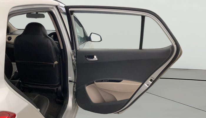 2018 Hyundai Grand i10 SPORTZ 1.2 KAPPA VTVT, CNG, Manual, 34,912 km, RHS Rear Door