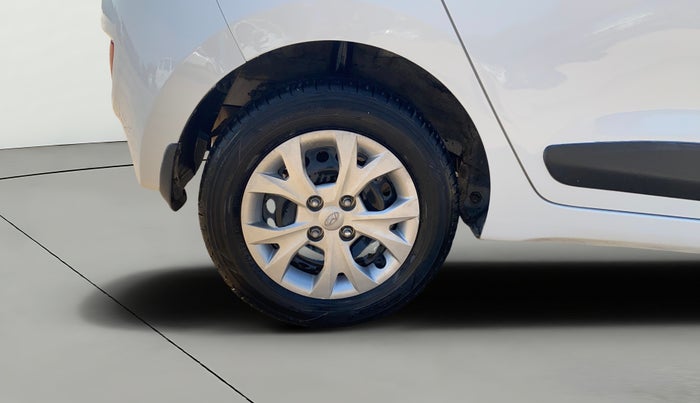 2015 Hyundai Grand i10 SPORTZ 1.2 KAPPA VTVT, Petrol, Manual, 38,403 km, Right Rear Wheel