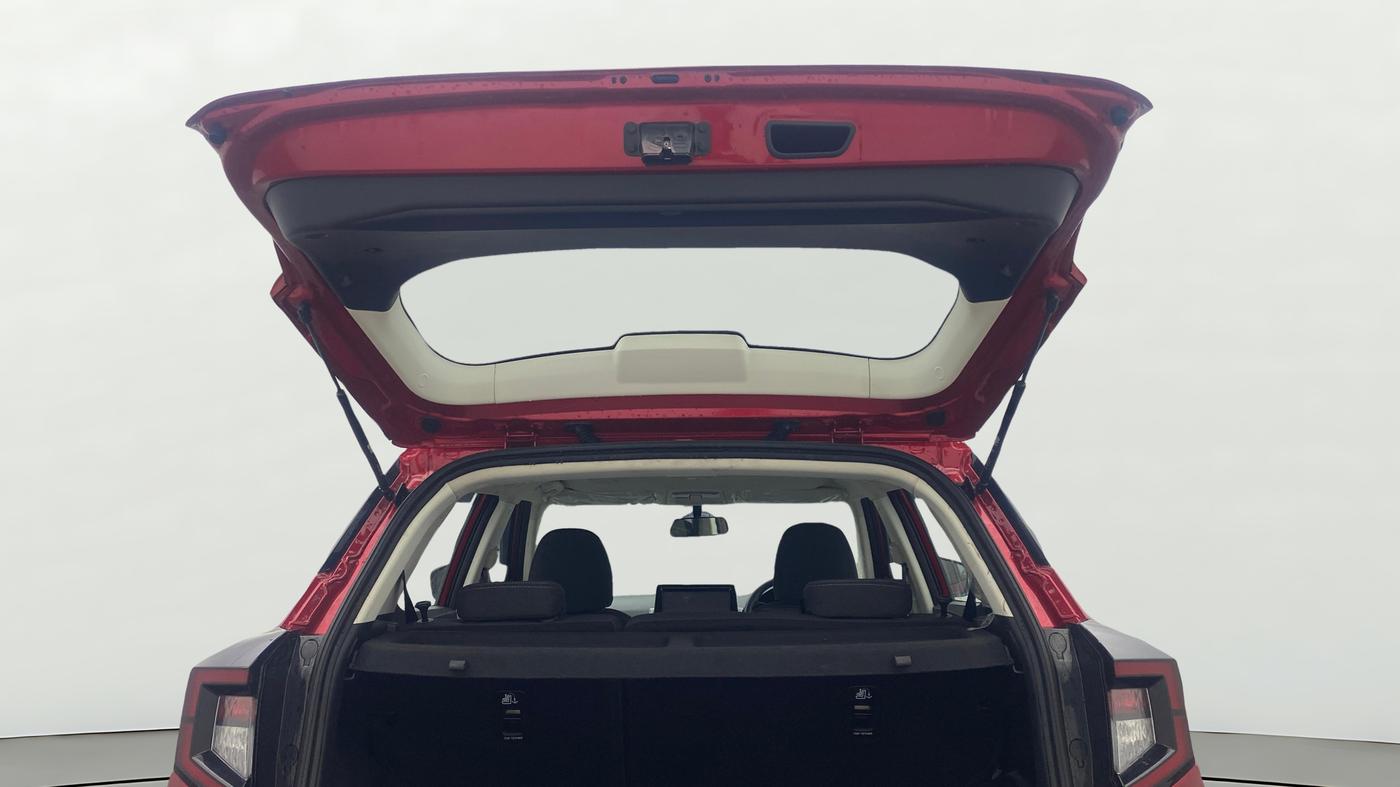 2025 Mahindra XUV 3XO MX2 Pro 1.2 L TCMPFI AT, Petrol, Automatic, 7,771 km, Boot Door Open