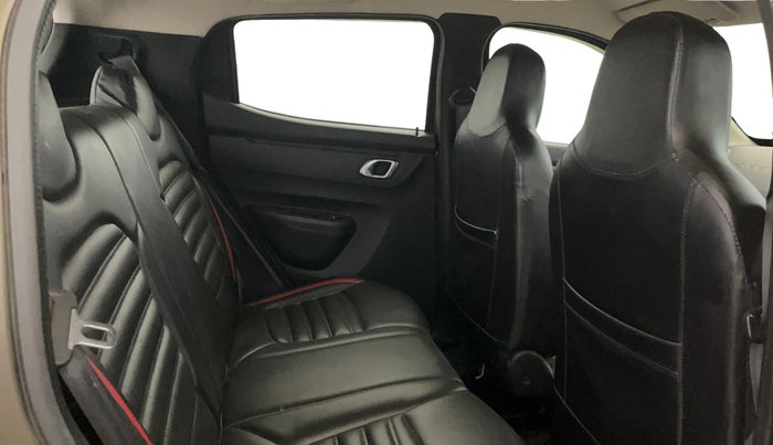 2019 Renault Kwid RXT 1.0 AMT (O), Petrol, Automatic, 38,432 km, Right Side Rear Door Cabin