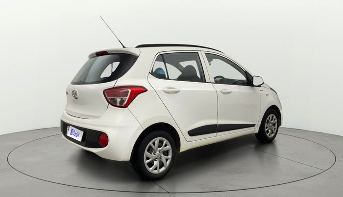2018 Hyundai Grand i10 MAGNA AT 1.2 KAPPA VTVT, Petrol, Automatic, 49,574 km, Right Back Diagonal