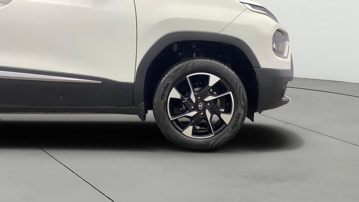 2021 Tata PUNCH CREATIVE IRA 1.2 RTN DUAL TONE, Petrol, Manual, 34,296 km, Right Front Wheel