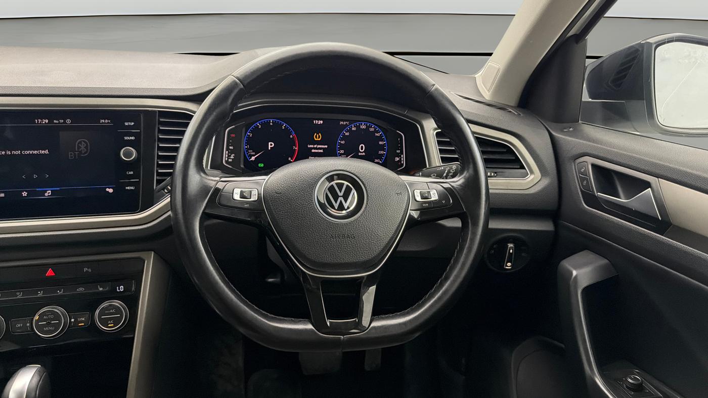 2021 Volkswagen T-ROC 1.5 TSI AT, Petrol, Automatic, 67,344 km, Steering Wheel Close Up