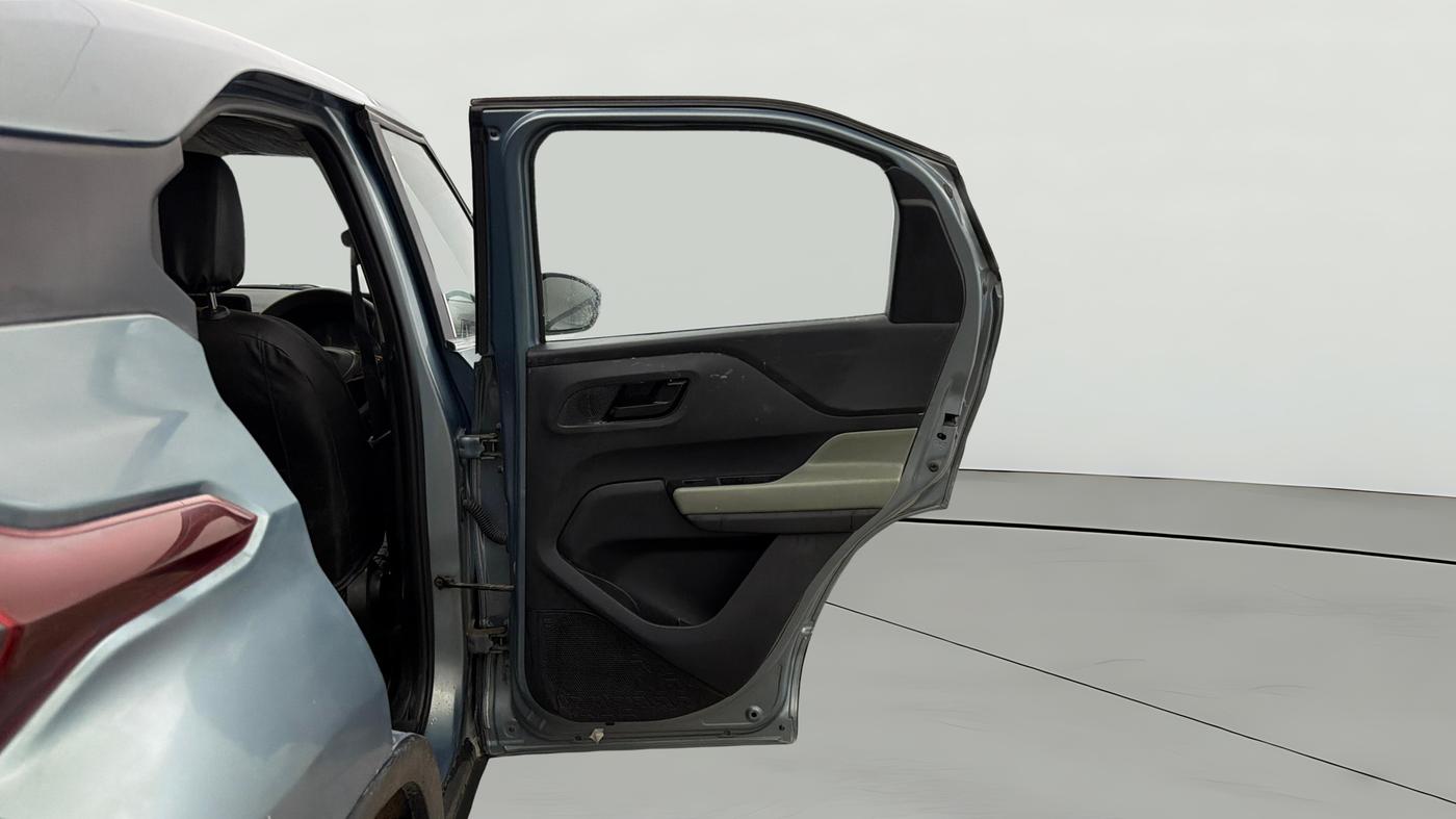2023 Tata PUNCH ADVENTURE AMT, Petrol, Automatic, 90,128 km, RHS Rear Door