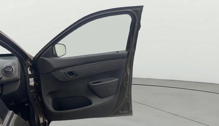 2017 Renault Kwid RXT 1.0 AMT, Petrol, Automatic, 29,536 km, RHS Front Door