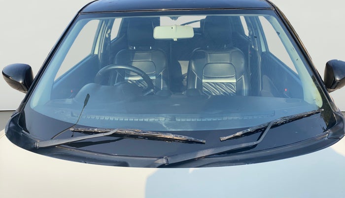 2023 Maruti Swift ZXI PLUS DUAL TONE, Petrol, Manual, 44,029 km, Front Windshield