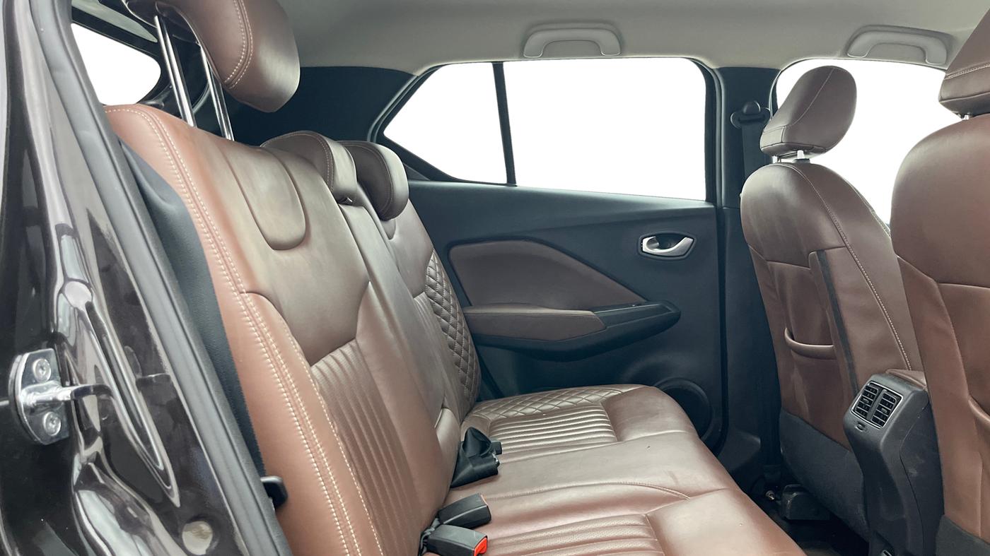 2022 Nissan Kicks XV TURBO 1.3, Petrol, Manual, 33,562 km, Right Side Rear Door Cabin