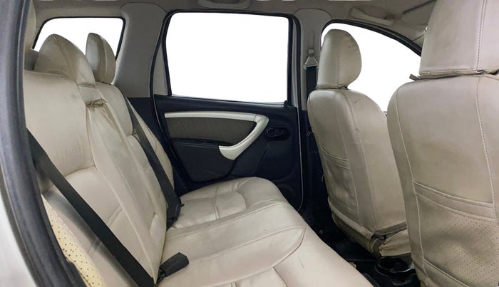 2013 Renault Duster RXL PETROL, Petrol, Manual, 1,35,055 km, Right Side Rear Door Cabin