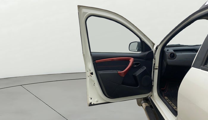 2018 Renault Duster RXS CVT, Petrol, Automatic, 30,921 km, LHS Front Door