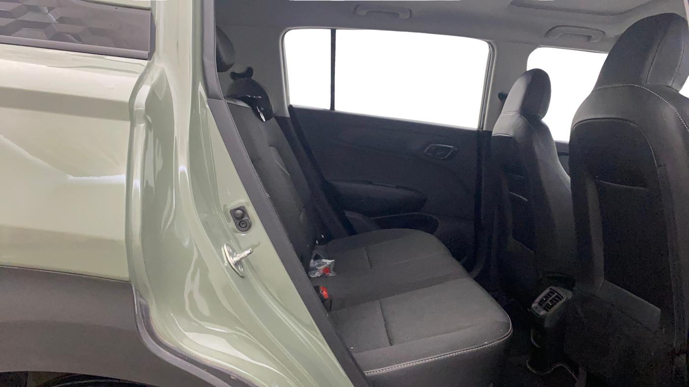 2023 Hyundai EXTER SX(O) CONNECT 1.2 AMT, Petrol, Automatic, 7,638 km, Right Side Rear Door Cabin