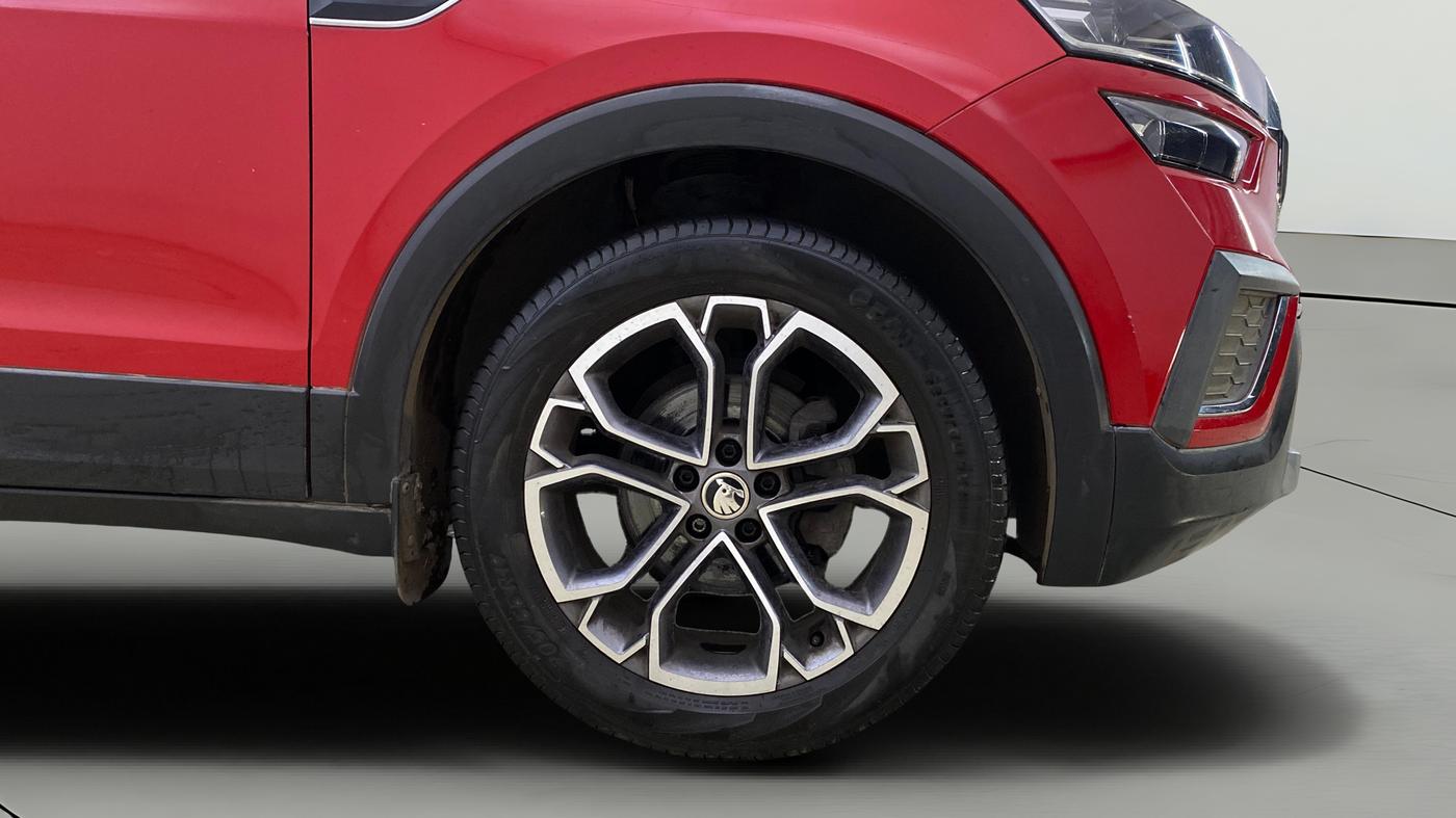 2022 Skoda KUSHAQ STYLE 1.0L TSI MT, Petrol, Manual, 35,345 km, Right Front Wheel