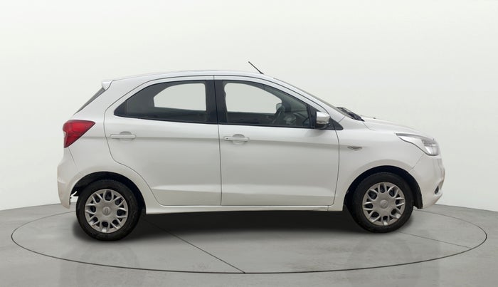 2016 Ford New Figo TREND 1.2 PETROL, Petrol, Manual, 1,30,729 km, Right Side View