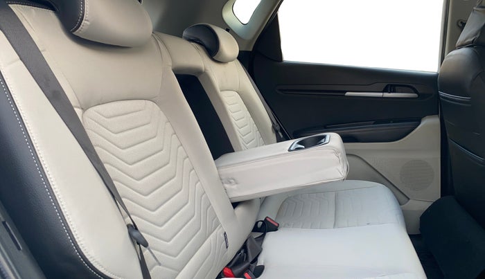 2021 KIA SONET HTX 1.0 IMT, Petrol, Manual, 69,685 km, Right Side Rear Door Cabin