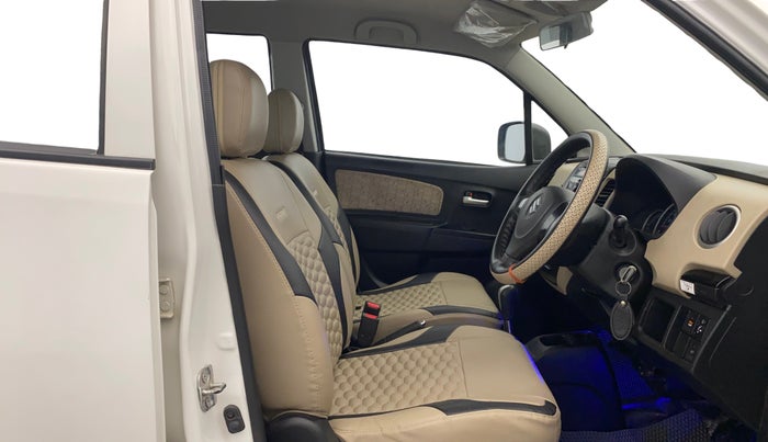 2017 Maruti Wagon R 1.0 VXI AMT, Petrol, Automatic, 39,574 km, Right Side Front Door Cabin