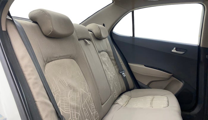 2015 Hyundai Xcent S 1.2, CNG, Manual, 97,853 km, Right Side Rear Door Cabin