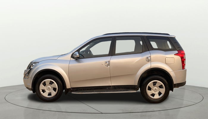 2017 Mahindra XUV500 W6, Diesel, Manual, 1,18,431 km, Left Side