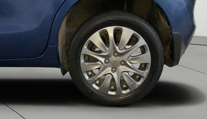 2017 Maruti Baleno ALPHA PETROL 1.2, Petrol, Manual, 87,800 km, Left Rear Wheel