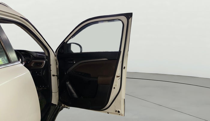 2022 Maruti BREZZA ZXI SMART HYBRID , Petrol, Manual, 77,810 km, RHS Front Door