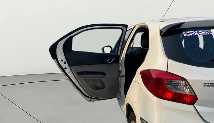 2018 Tata Tiago XZ PETROL, Petrol, Manual, 32,855 km, LHS Rear Door
