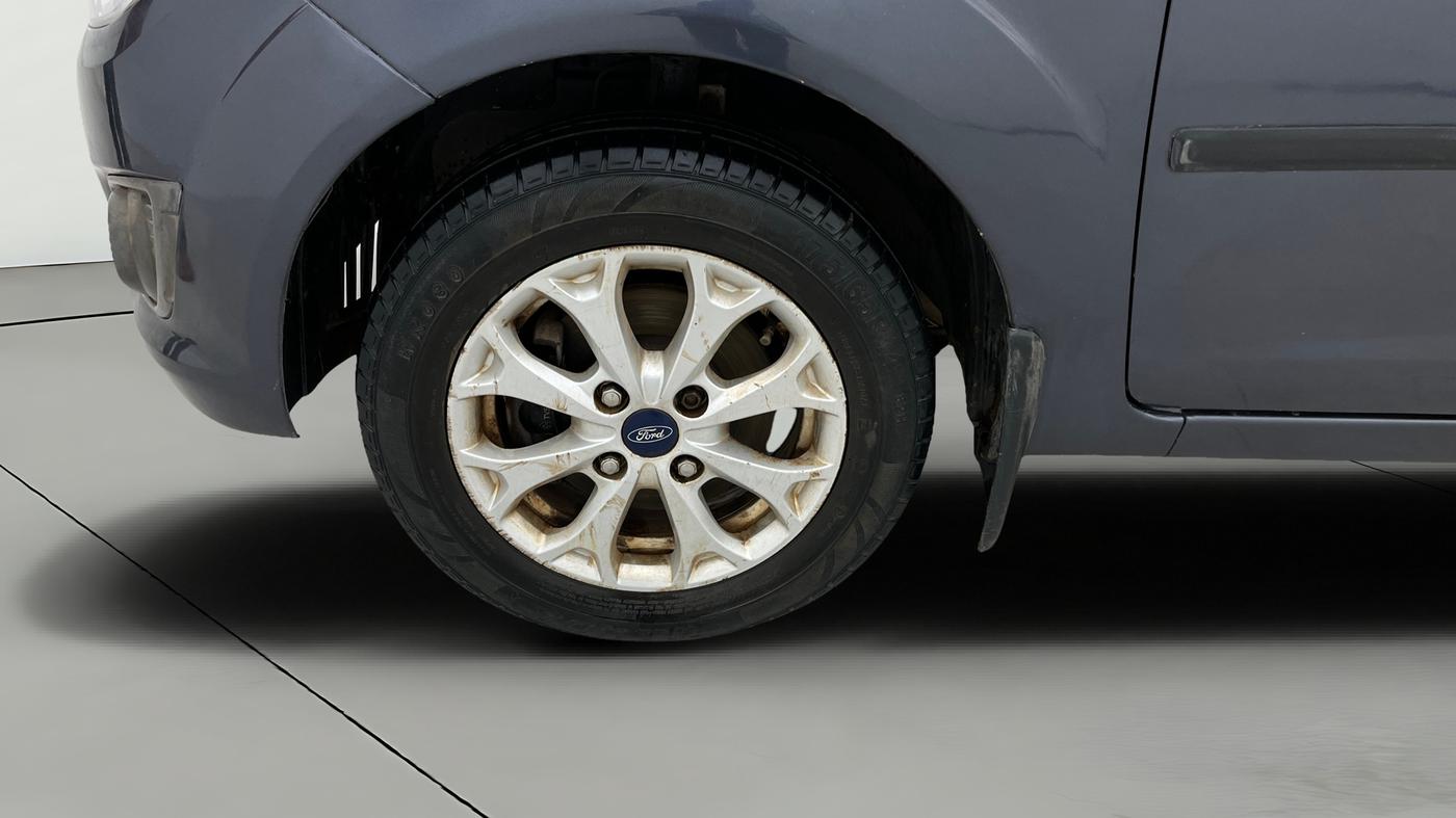 2013 Ford Figo TITANIUM 1.2 PETROL, Petrol, Manual, 63,801 km, Left Front Wheel