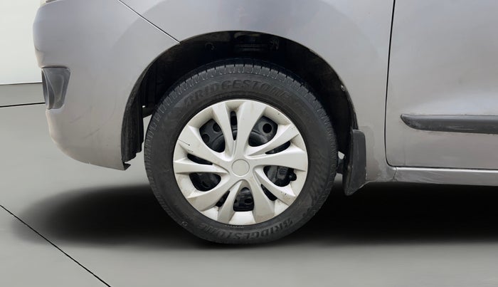 2016 Maruti Wagon R 1.0 VXI, Petrol, Manual, 69,991 km, Left Front Wheel