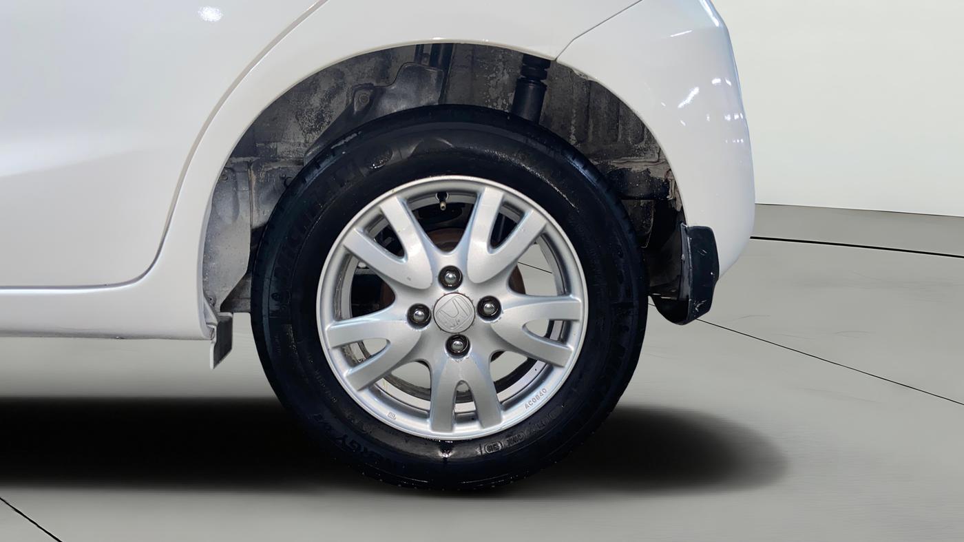 2013 Honda Brio VX AT, Petrol, Automatic, 82,613 km, Left Rear Wheel