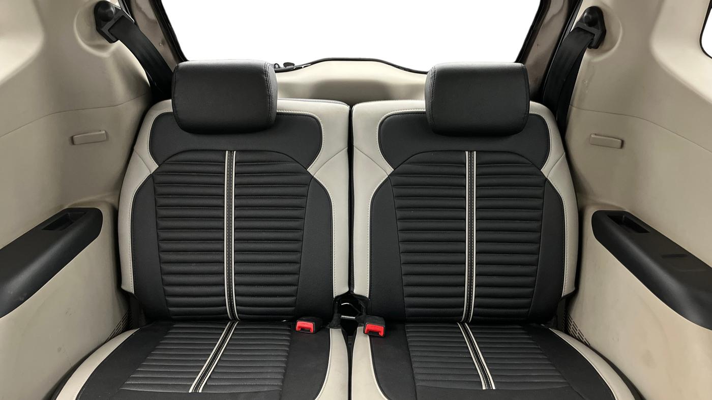 2023 Renault TRIBER RXT, Petrol, Manual, 47,504 km, Third Seat Row ( optional )