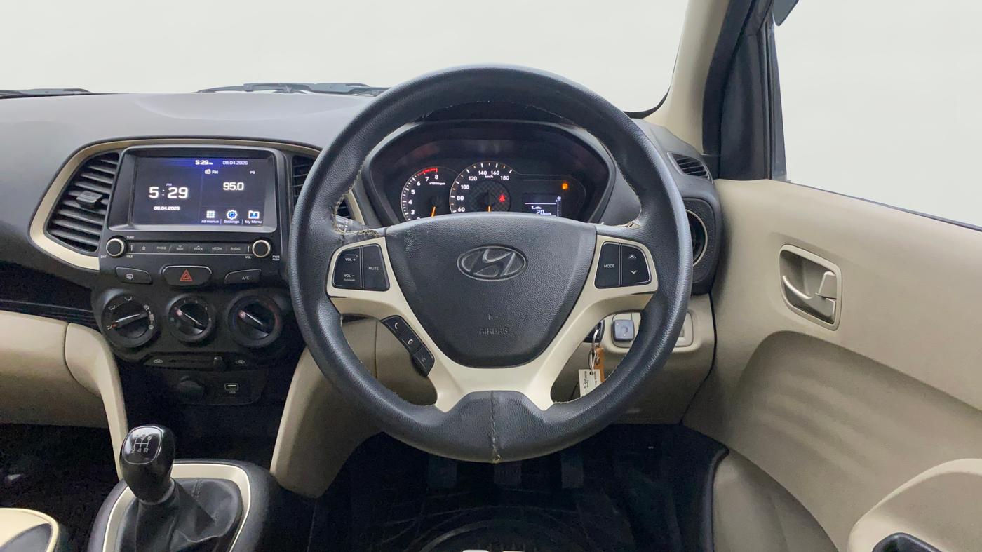 2019 Hyundai NEW SANTRO SPORTZ CNG, CNG, Manual, 85,746 km, Steering Wheel Close Up