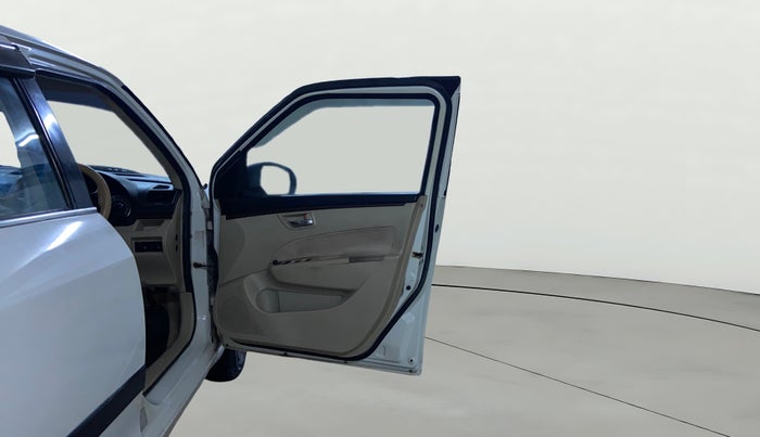 2015 Maruti Swift Dzire VXI, Petrol, Manual, 90,585 km, RHS Front Door