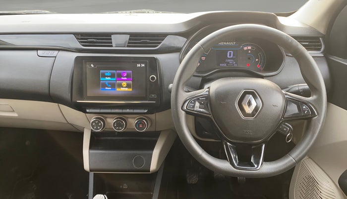 2022 Renault TRIBER RXT, Petrol, Manual, 23,962 km, Steering Wheel Close Up