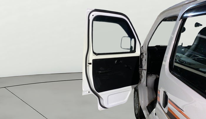2022 Maruti Eeco 5 STR AC CNG (O), CNG, Manual, 52,043 km, LHS Front Door