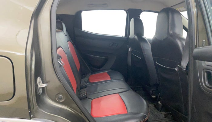 2021 Renault Kwid RXT 1.0 (O), Petrol, Manual, 36,999 km, Right Side Rear Door Cabin