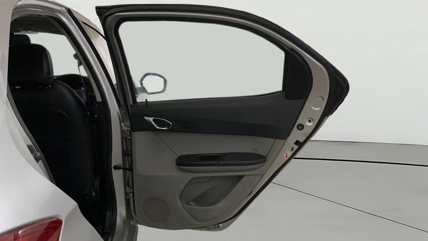 2019 Tata Tiago XZ PETROL, CNG, Manual, 84,755 km, RHS Rear Door