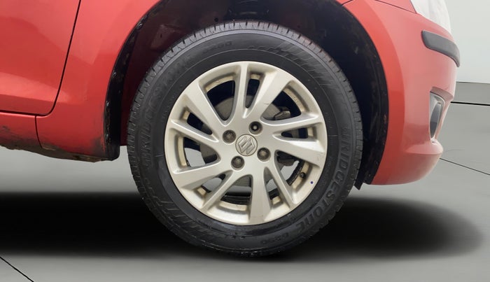 2014 Maruti Swift ZXI, Petrol, Manual, 59,074 km, Right Front Wheel